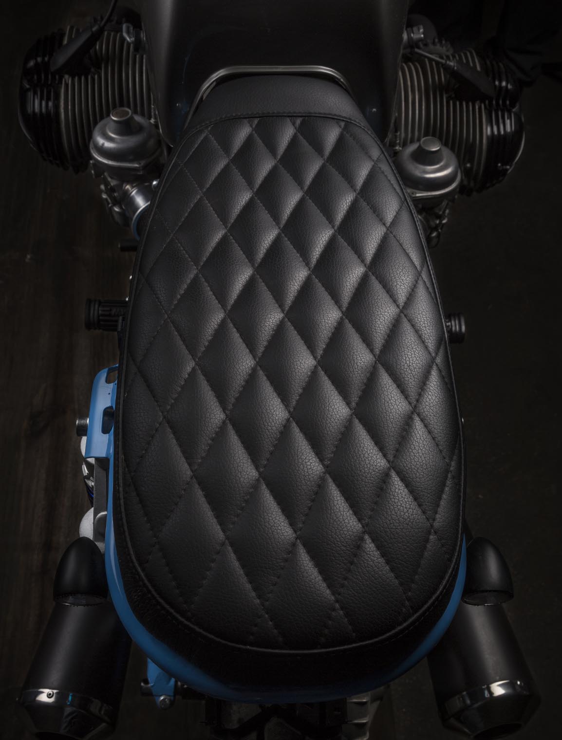 titan_motorcycles_bmw_top_shot_saddle