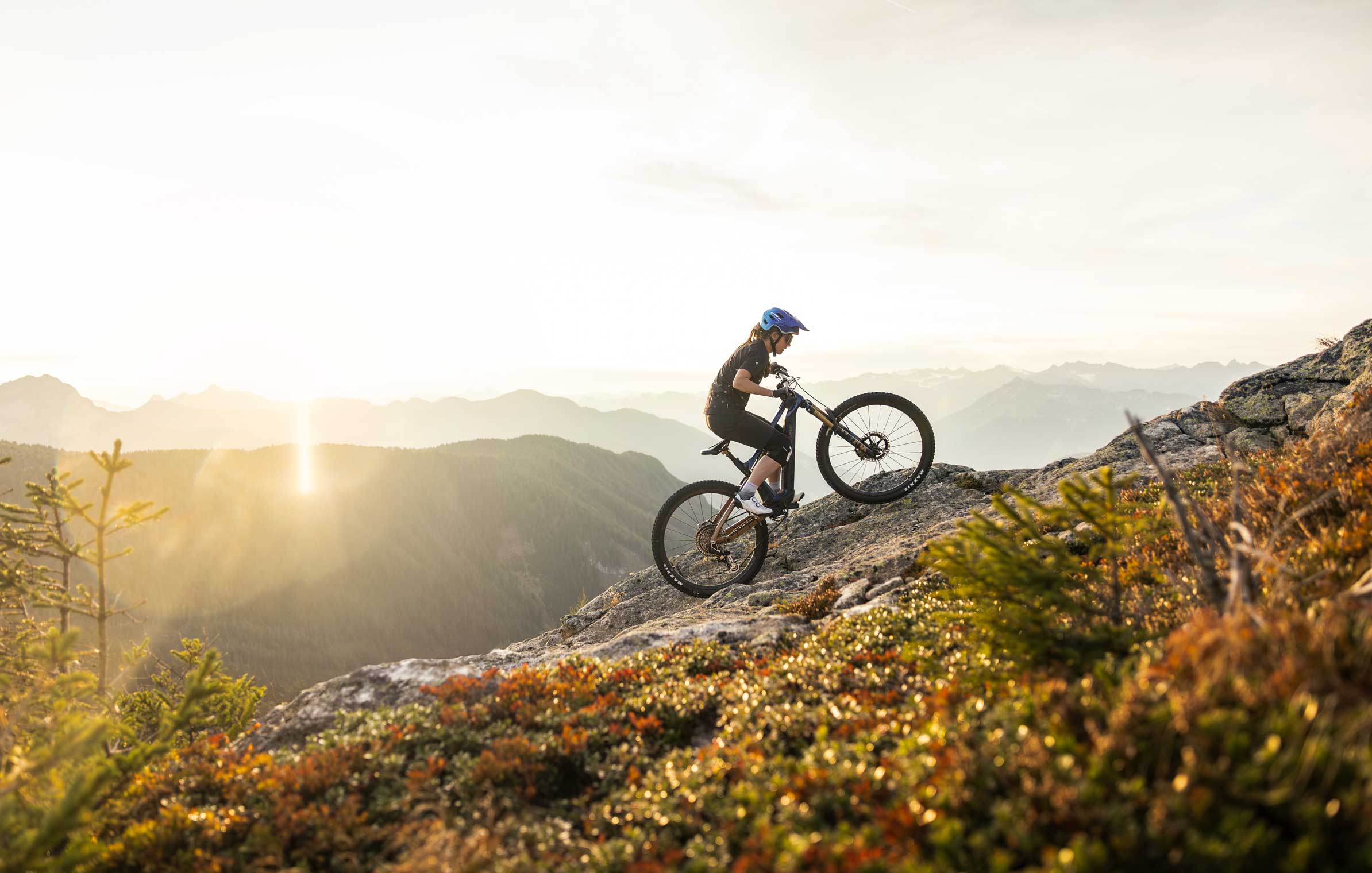 haibike_anna_spielmann_lyke_suedtirol_climbing_uphill_mtb