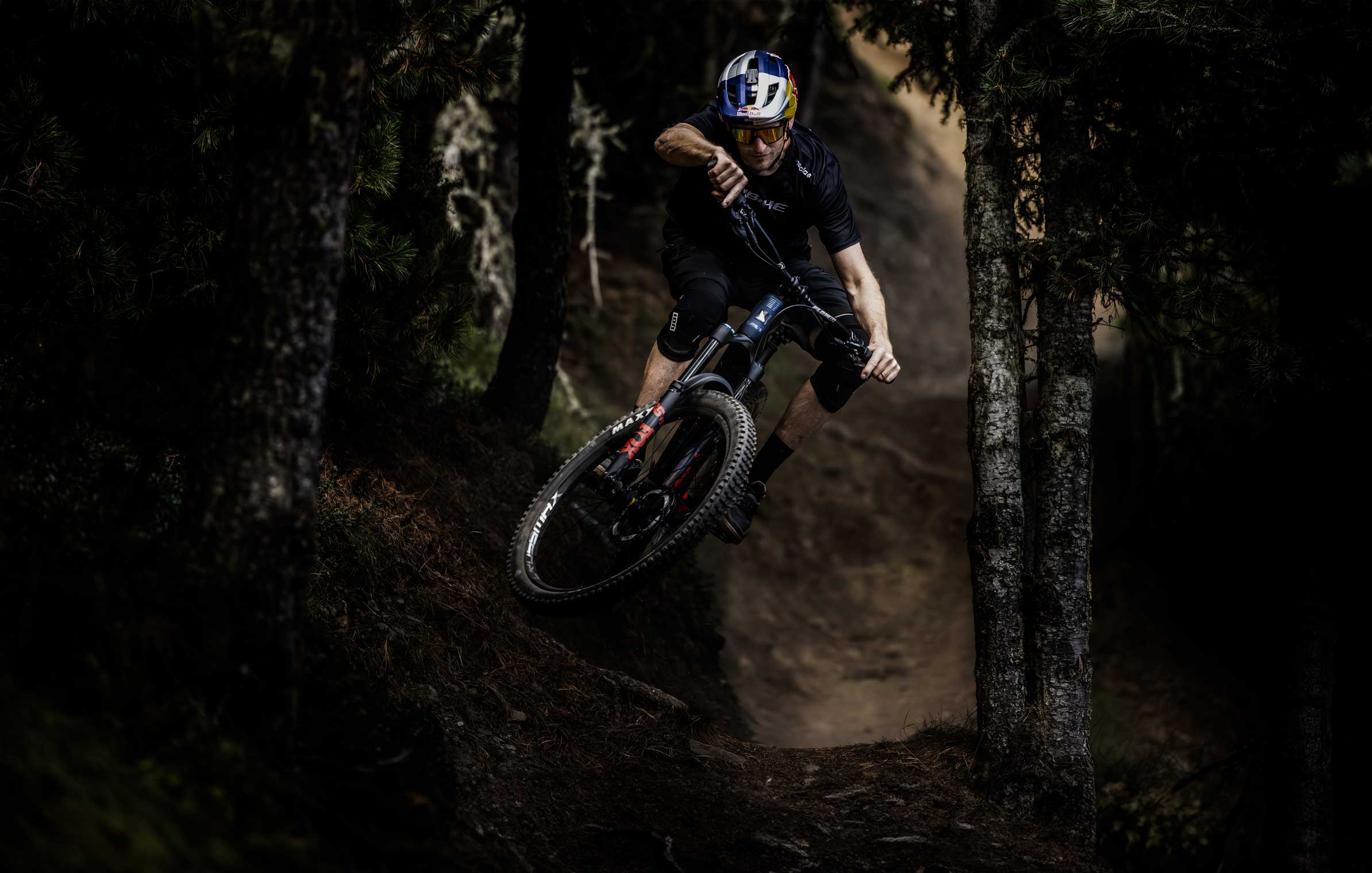 haibike_tom_oehler_lyke_mtb_enduro_ebike_tabletop