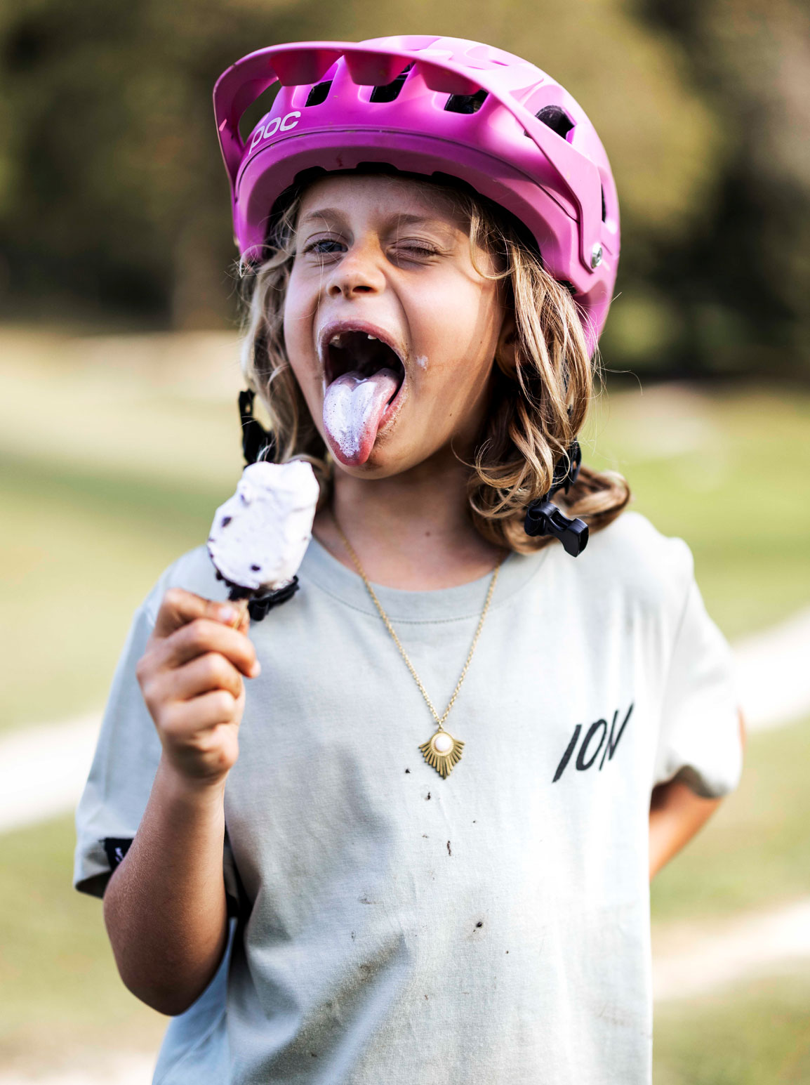 girl_ice_cream_biking_hotel_JUFA_relax