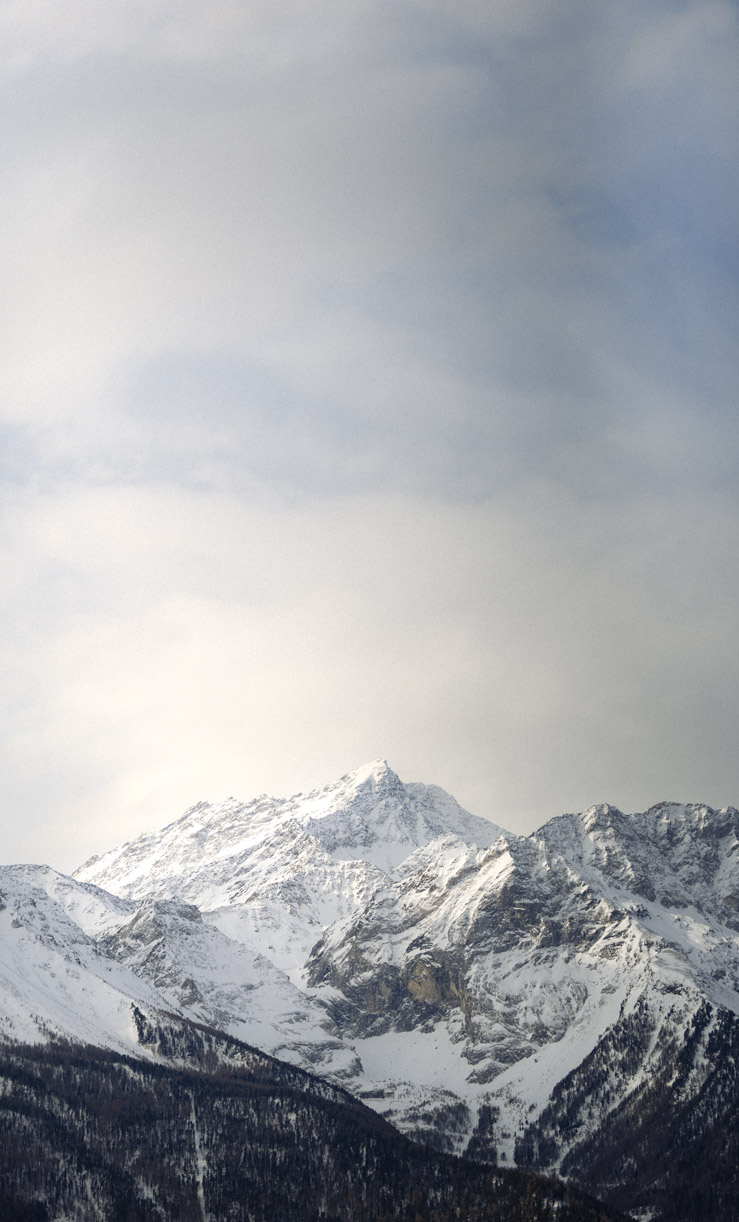 activeO2_drink_water_mountains_snowjpg